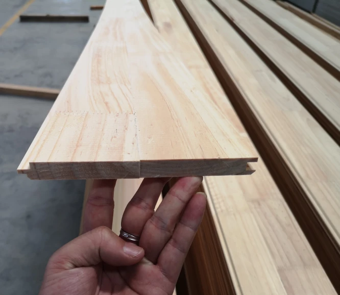 Предварително грундиран FJ Pine Wood T&G Shiplap