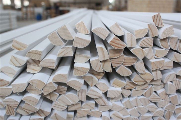 White Shoe Moulding 126